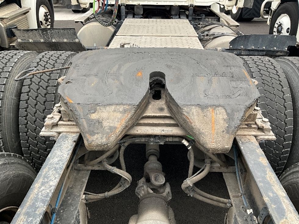 Day Cab Tractor-Heavy Duty Tractors-Freightliner-2020-T12664ST-Pewaukee-WI-558,567\n\t\tmiles-$ 36,750 - Image 6