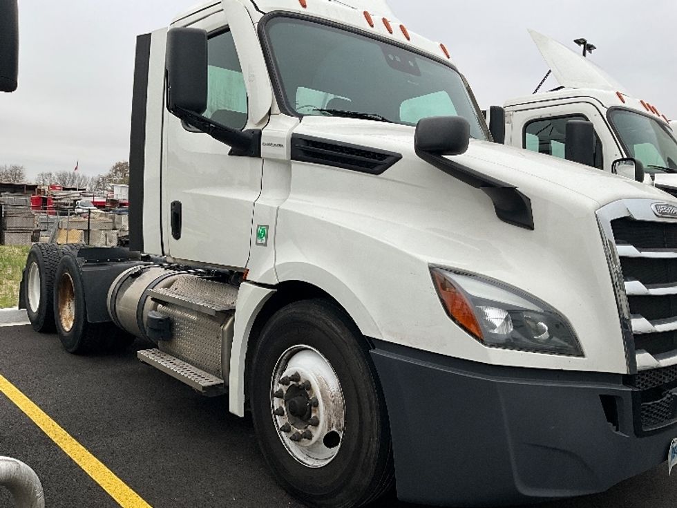 Day Cab Tractor-Heavy Duty Tractors-Freightliner-2020-T12664ST-Pewaukee-WI-558,567\n\t\tmiles-$ 36,750 - Image 7