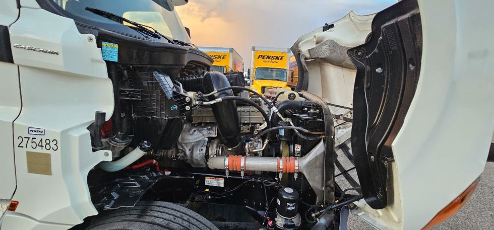 Day Cab Tractor-Heavy Duty Tractors-Freightliner-2020-T12664ST-Pharr-TX-277,913\n\t\tmiles-$ 60,500 - Image 15