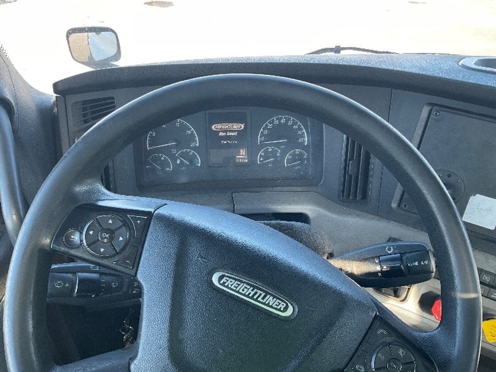 Day Cab Tractor-Heavy Duty Tractors-Freightliner-2020-T12664ST-Philadelphia-PA-364,997\n\t\tmiles-$ 48,750 - Image 11