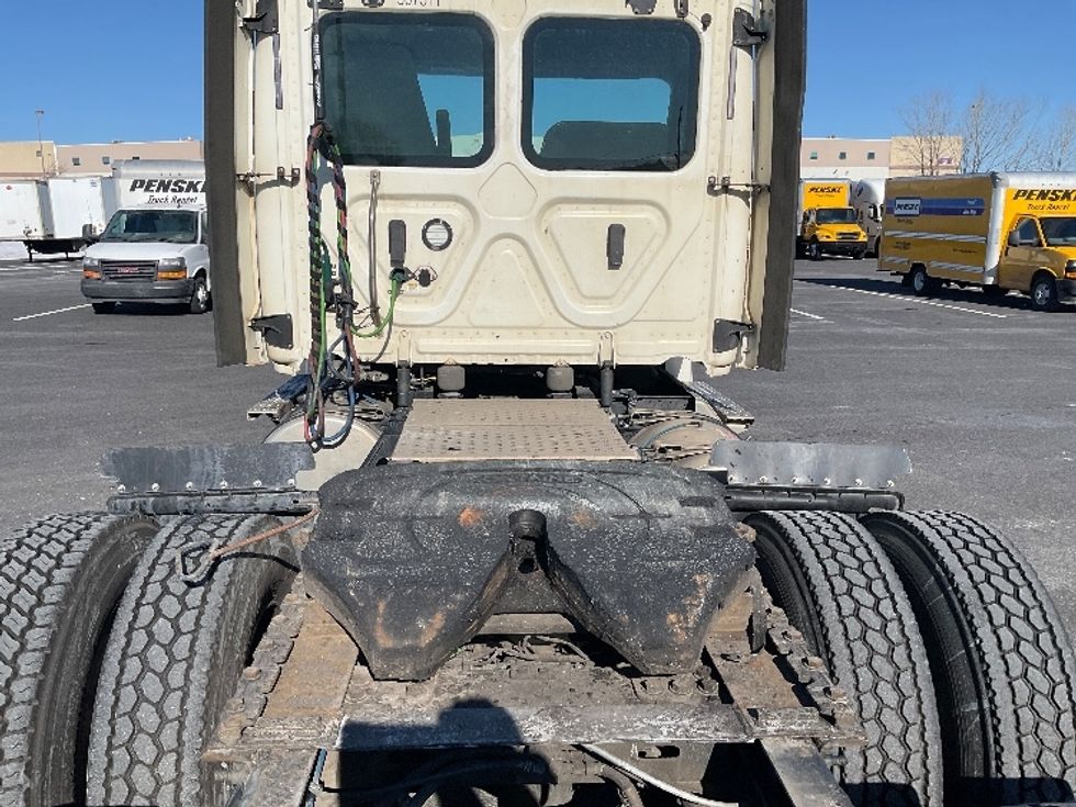 Day Cab Tractor-Heavy Duty Tractors-Freightliner-2020-T12664ST-Philadelphia-PA-364,997\n\t\tmiles-$ 48,750 - Image 6