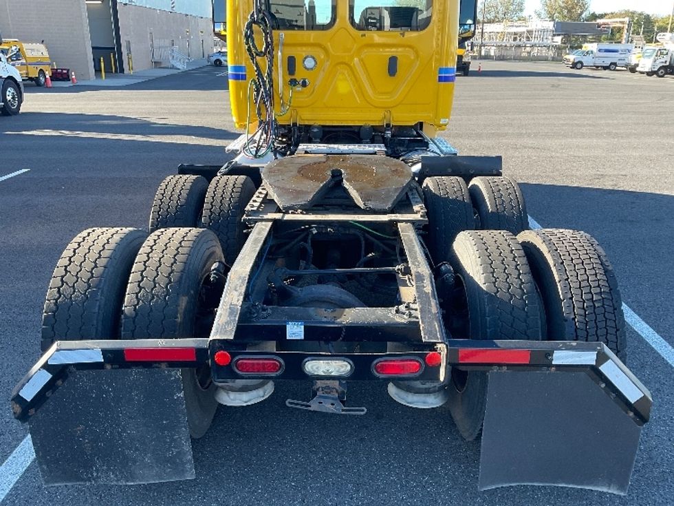 Day Cab Tractor-Heavy Duty Tractors-Freightliner-2020-T12664ST-Philadelphia-PA-524,645\n\t\tmiles-$ 34,000 - Image 6