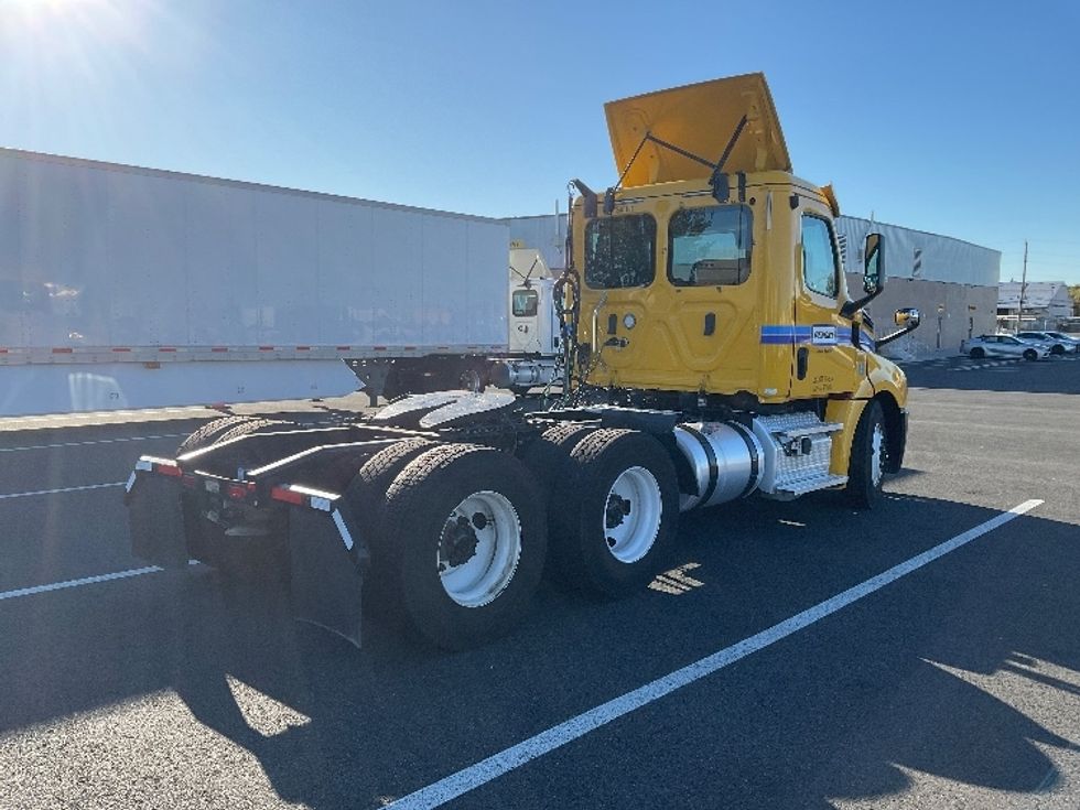 Day Cab Tractor-Heavy Duty Tractors-Freightliner-2020-T12664ST-Philadelphia-PA-524,645\n\t\tmiles-$ 34,000 - Image 7