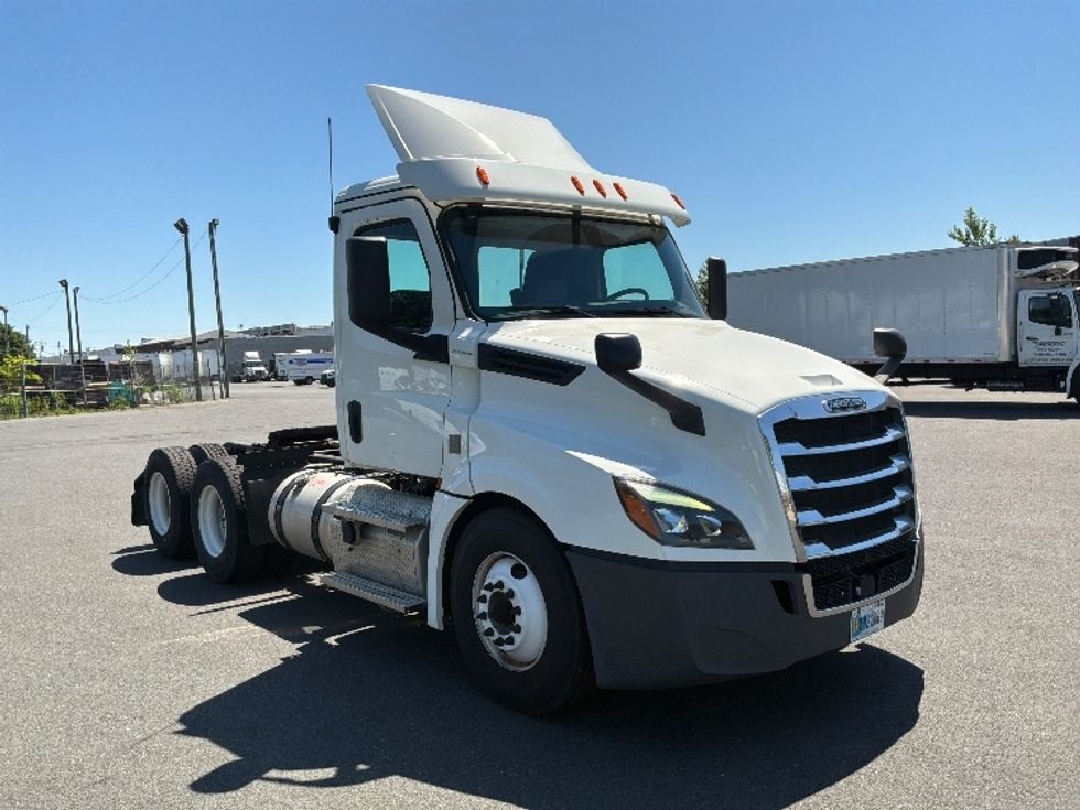 Day Cab Tractor-Heavy Duty Tractors-Freightliner-2020-T12664ST-Philadelphia-PA-91,039\n\t\tmiles-$ 66,750 - Image 1