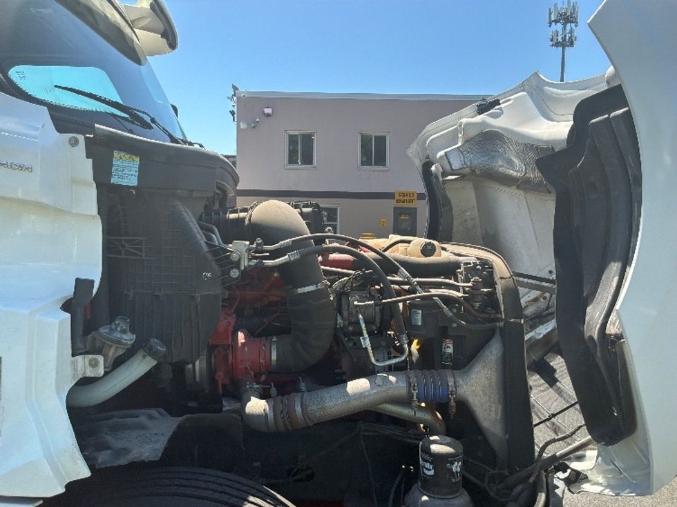 Day Cab Tractor-Heavy Duty Tractors-Freightliner-2020-T12664ST-Philadelphia-PA-91,039\n\t\tmiles-$ 66,750 - Image 15