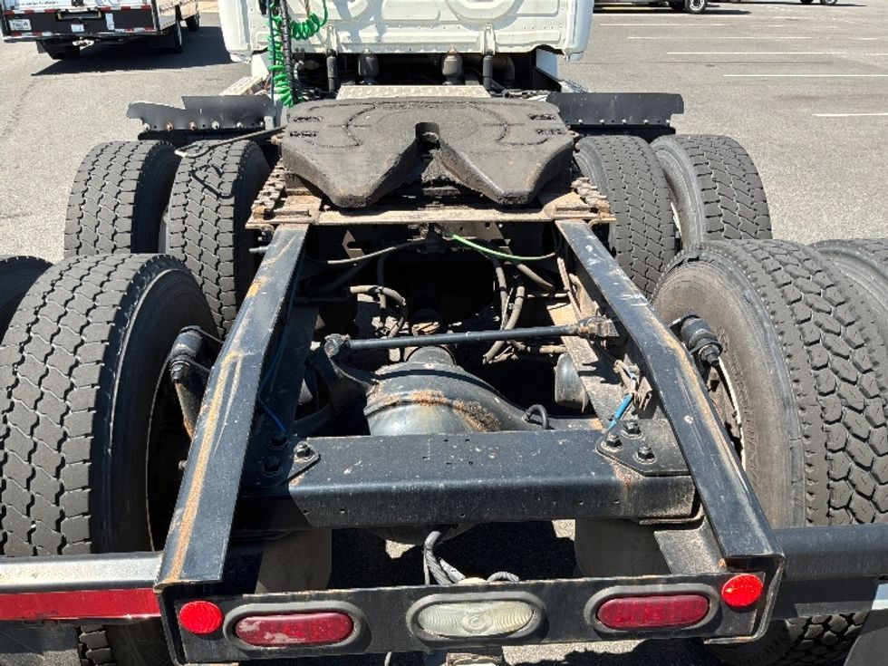 Day Cab Tractor-Heavy Duty Tractors-Freightliner-2020-T12664ST-Philadelphia-PA-91,039\n\t\tmiles-$ 66,750 - Image 6