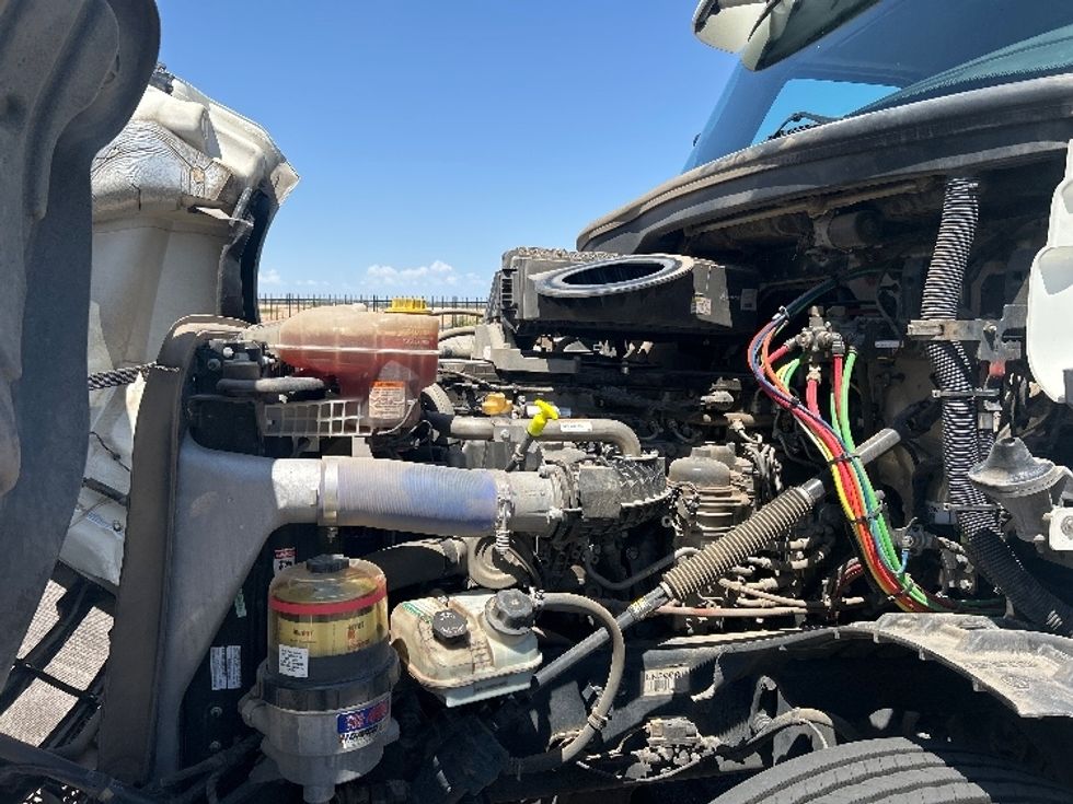 Day Cab Tractor-Heavy Duty Tractors-Freightliner-2020-T12664ST-Phoenix-AZ-101,500\n\t\tmiles-$ 68,250 - Image 16