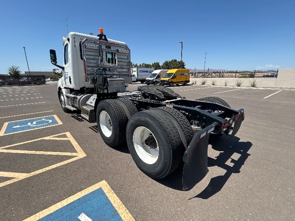Day Cab Tractor-Heavy Duty Tractors-Freightliner-2020-T12664ST-Phoenix-AZ-101,500\n\t\tmiles-$ 68,250 - Image 5