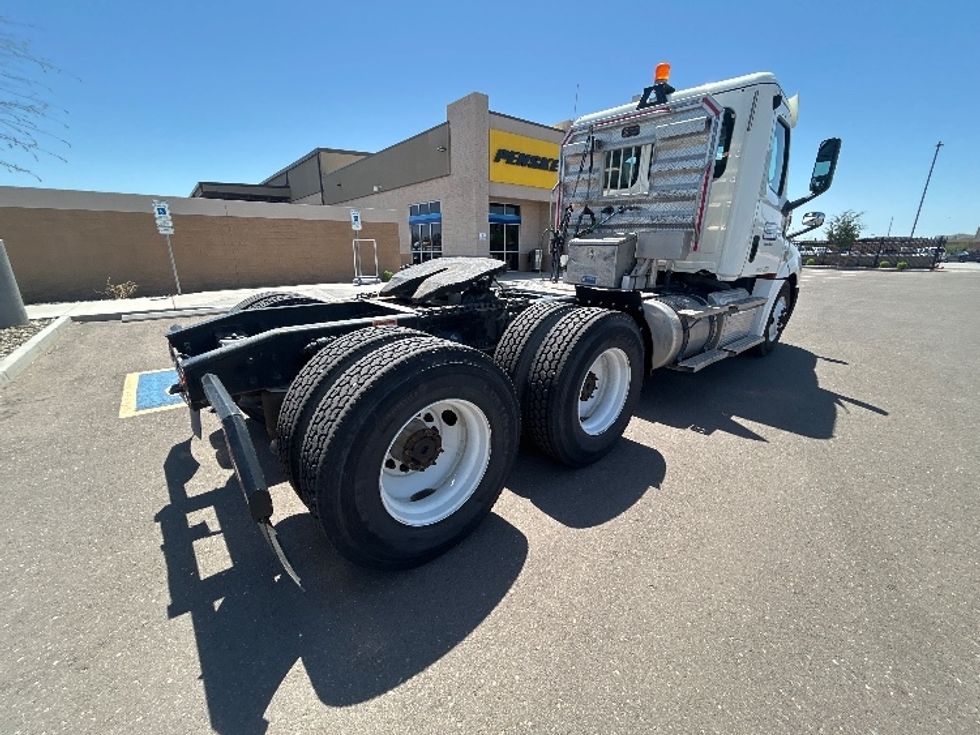 Day Cab Tractor-Heavy Duty Tractors-Freightliner-2020-T12664ST-Phoenix-AZ-101,500\n\t\tmiles-$ 68,250 - Image 7