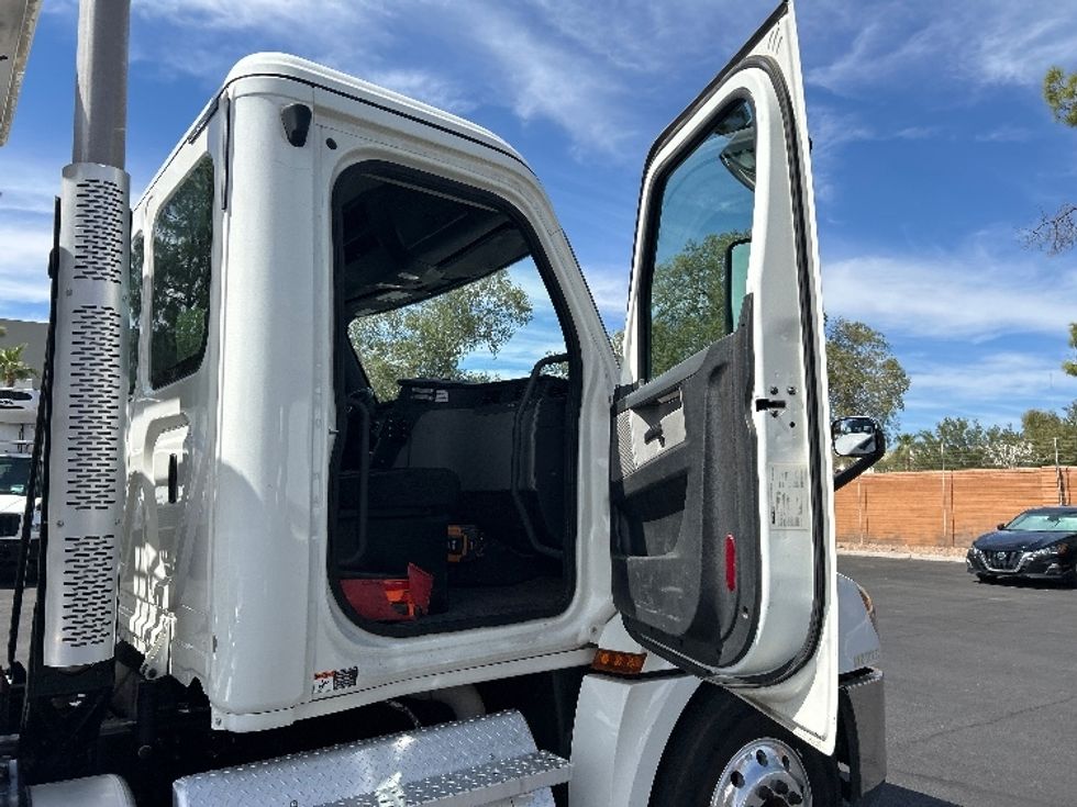 Day Cab Tractor-Heavy Duty Tractors-Freightliner-2020-T12664ST-Phoenix-AZ-223,782\n\t\tmiles-$ 67,500 - Image 12