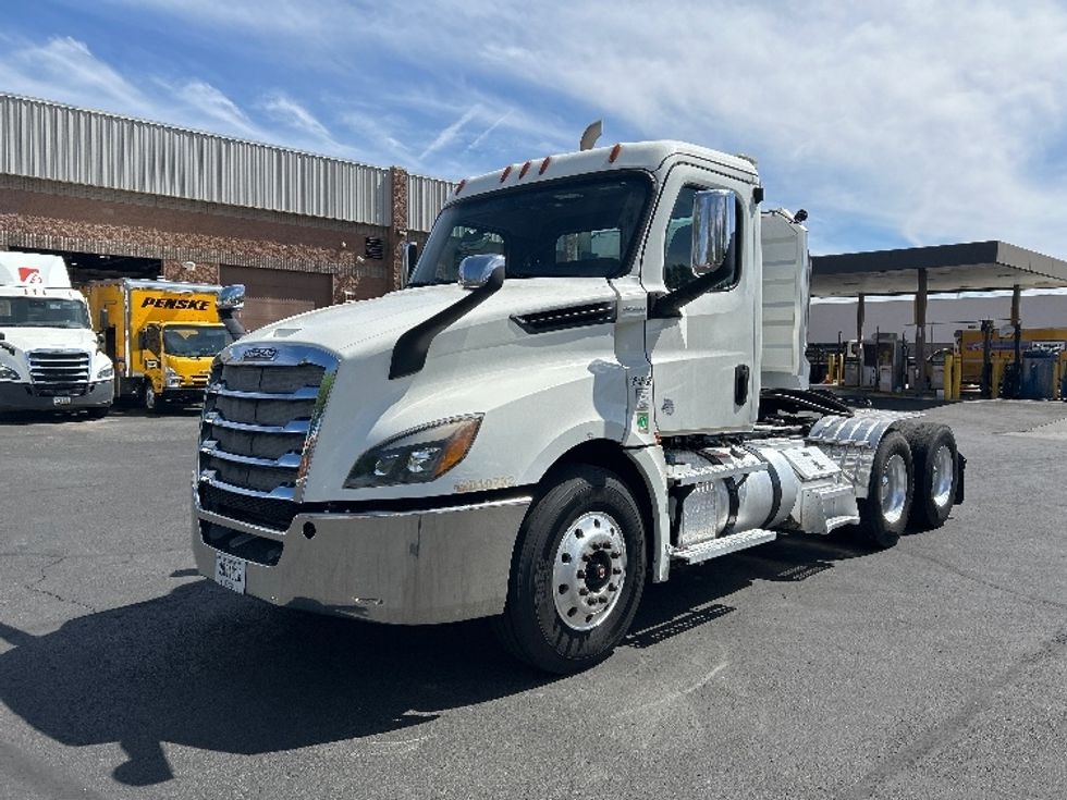 Day Cab Tractor-Heavy Duty Tractors-Freightliner-2020-T12664ST-Phoenix-AZ-223,782\n\t\tmiles-$ 67,500 - Image 3