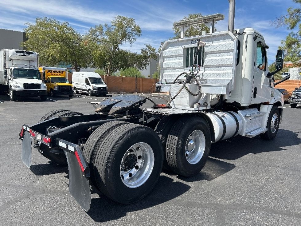 Day Cab Tractor-Heavy Duty Tractors-Freightliner-2020-T12664ST-Phoenix-AZ-223,782\n\t\tmiles-$ 67,500 - Image 7