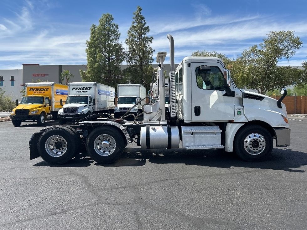 Day Cab Tractor-Heavy Duty Tractors-Freightliner-2020-T12664ST-Phoenix-AZ-223,782\n\t\tmiles-$ 67,500 - Image 8