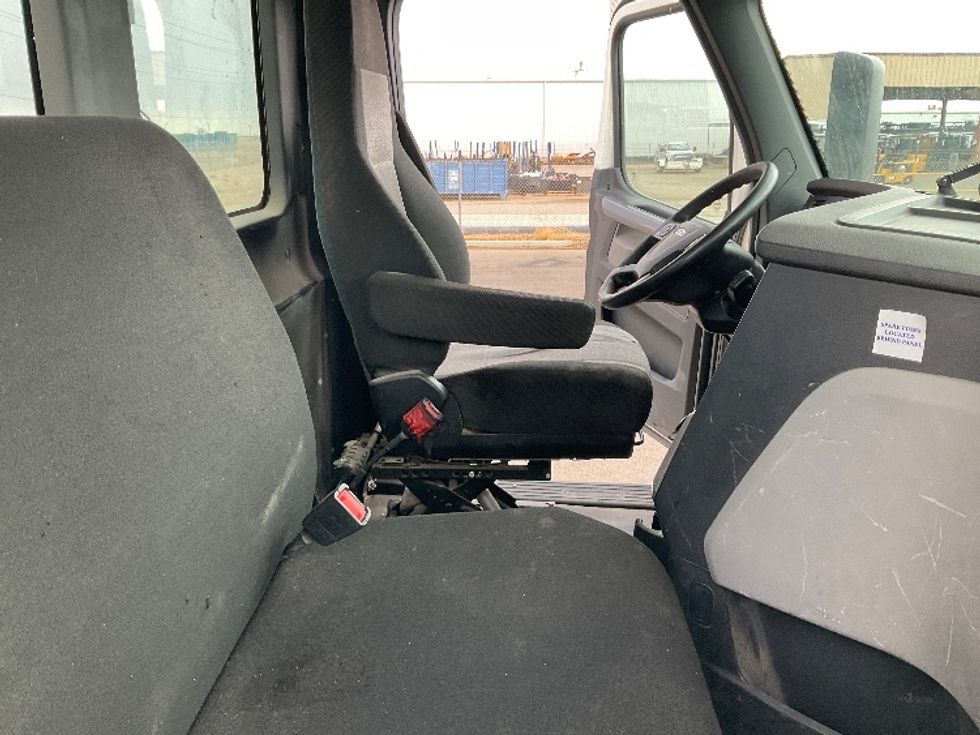 Day Cab Tractor-Heavy Duty Tractors-Freightliner-2020-T12664ST-Phoenix-AZ-225,322\n\t\tmiles-$ 61,750 - Image 14