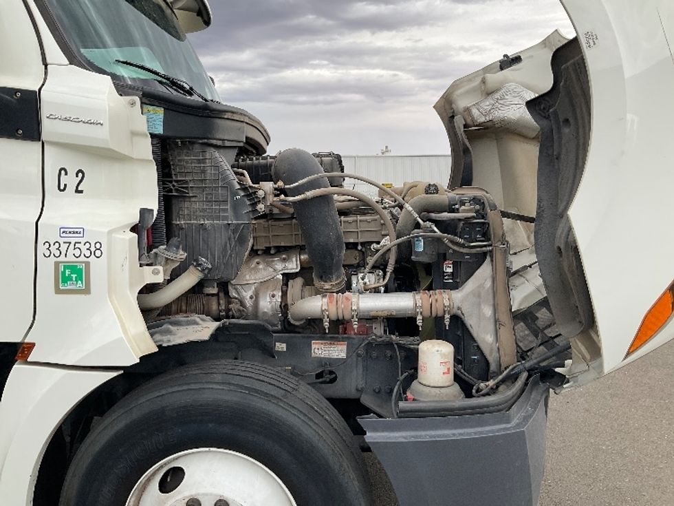 Day Cab Tractor-Heavy Duty Tractors-Freightliner-2020-T12664ST-Phoenix-AZ-225,322\n\t\tmiles-$ 61,750 - Image 15
