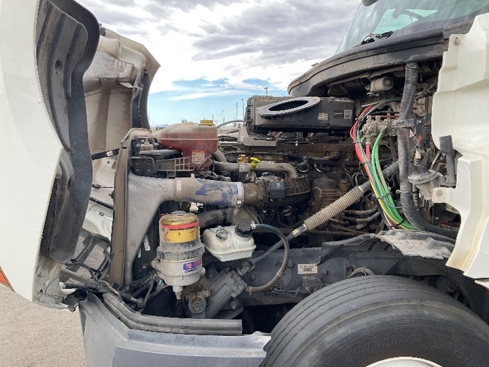 Day Cab Tractor-Heavy Duty Tractors-Freightliner-2020-T12664ST-Phoenix-AZ-225,322\n\t\tmiles-$ 61,750 - Image 16