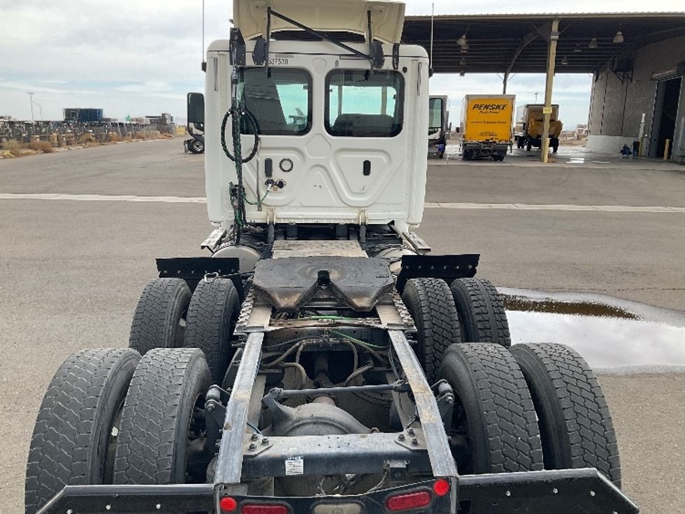 Day Cab Tractor-Heavy Duty Tractors-Freightliner-2020-T12664ST-Phoenix-AZ-225,322\n\t\tmiles-$ 61,750 - Image 6