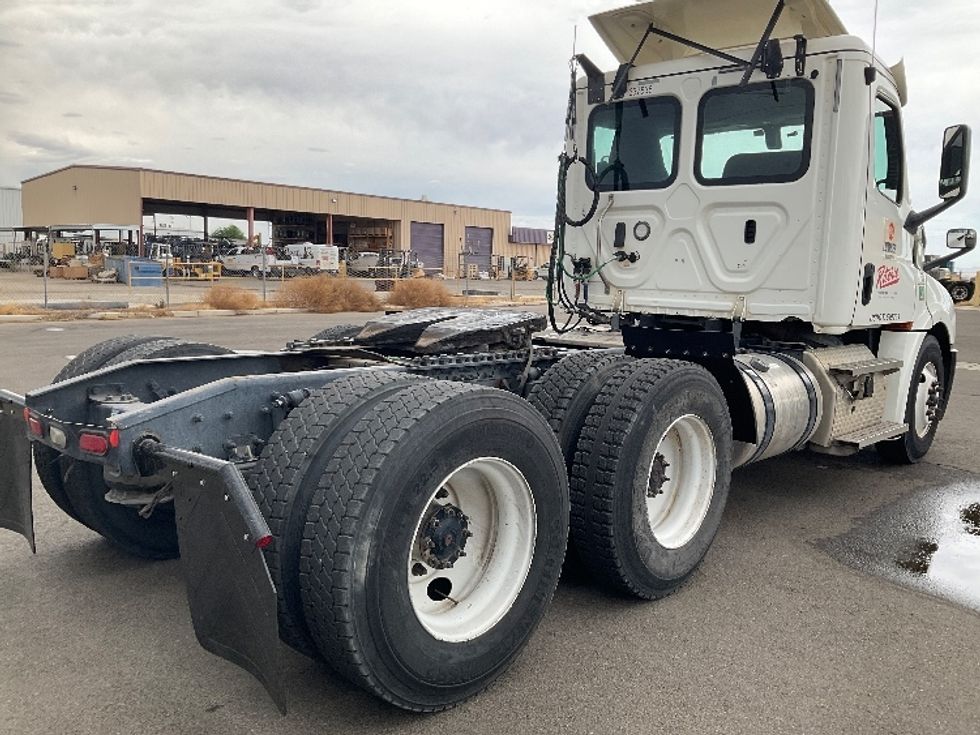 Day Cab Tractor-Heavy Duty Tractors-Freightliner-2020-T12664ST-Phoenix-AZ-225,322\n\t\tmiles-$ 61,750 - Image 7