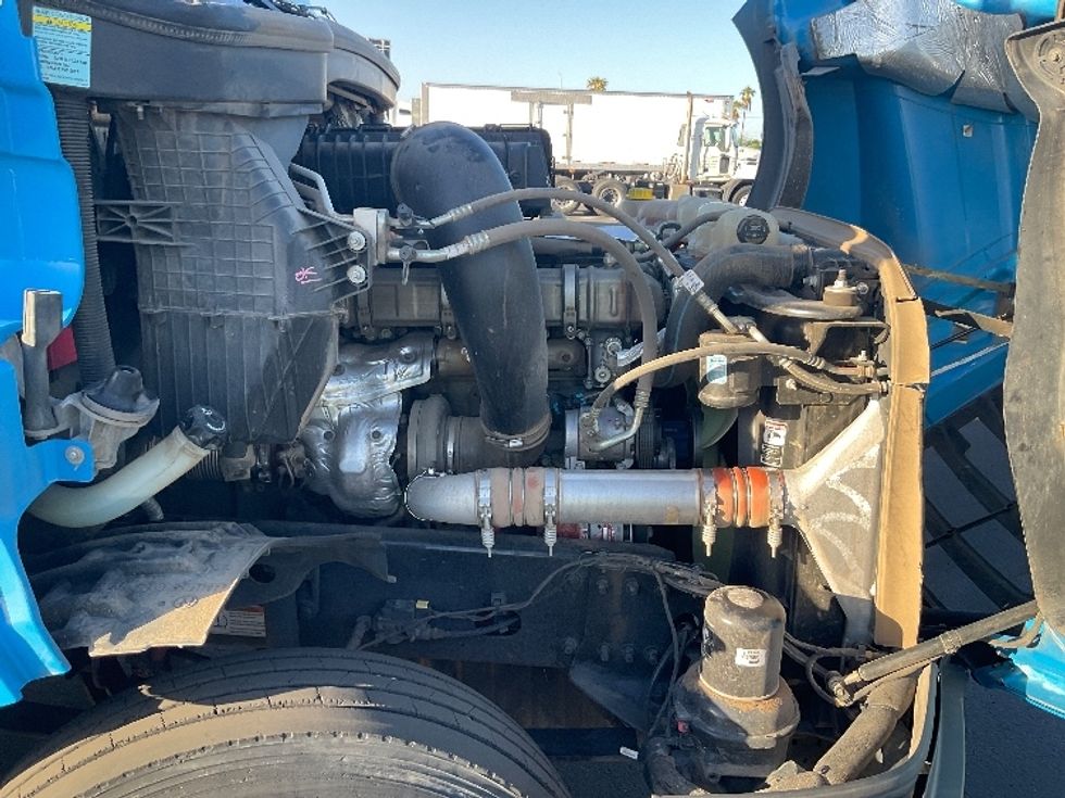 Day Cab Tractor-Heavy Duty Tractors-Freightliner-2020-T12664ST-Phoenix-AZ-233,792\n\t\tmiles-$ 55,500 - Image 15