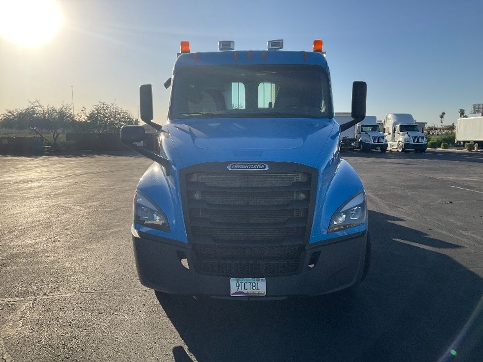 Day Cab Tractor-Heavy Duty Tractors-Freightliner-2020-T12664ST-Phoenix-AZ-233,792\n\t\tmiles-$ 55,500 - Image 2