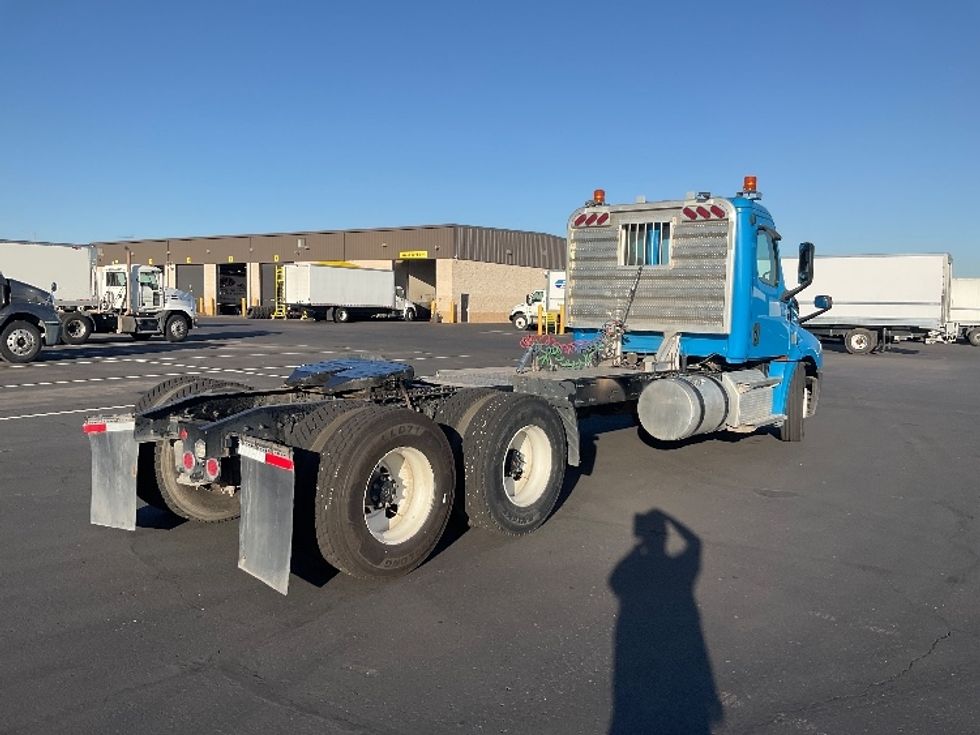 Day Cab Tractor-Heavy Duty Tractors-Freightliner-2020-T12664ST-Phoenix-AZ-233,792\n\t\tmiles-$ 55,500 - Image 7