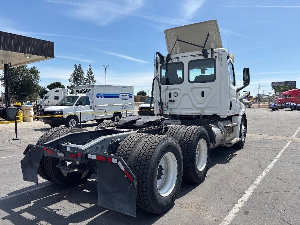 Day Cab Tractor-Heavy Duty Tractors-Freightliner-2020-T12664ST-Phoenix-AZ-242,755\n\t\tmiles-$ 57,750 - Image 7