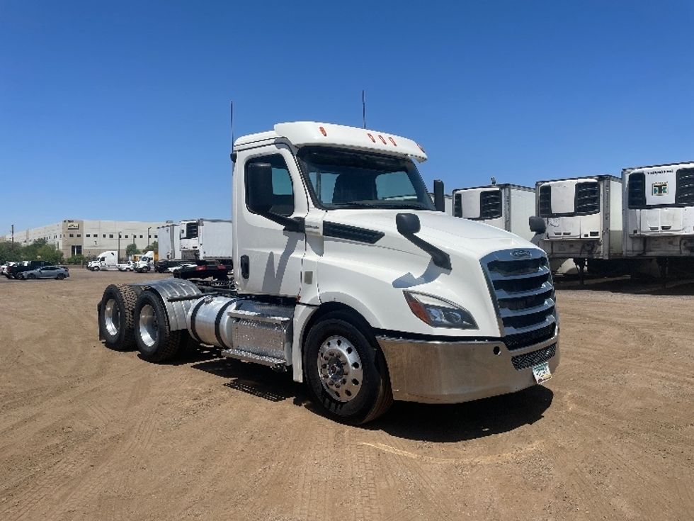 Day Cab Tractor-Heavy Duty Tractors-Freightliner-2020-T12664ST-Phoenix-AZ-246,042\n\t\tmiles-$ 59,500 - Image 1