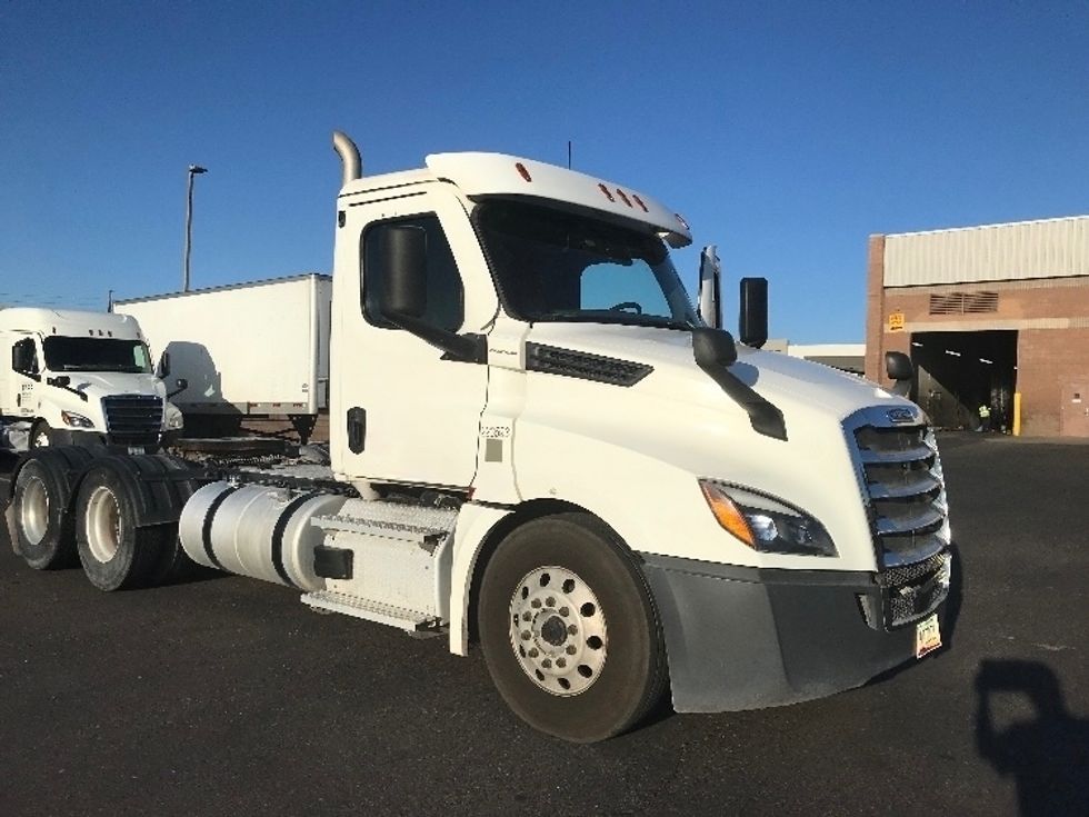 Day Cab Tractor-Heavy Duty Tractors-Freightliner-2020-T12664ST-Phoenix-AZ-279,169\n\t\tmiles-$ 63,500 - Image 1