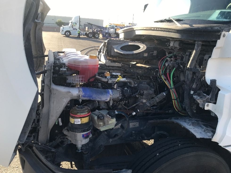 Day Cab Tractor-Heavy Duty Tractors-Freightliner-2020-T12664ST-Phoenix-AZ-279,169\n\t\tmiles-$ 63,500 - Image 16