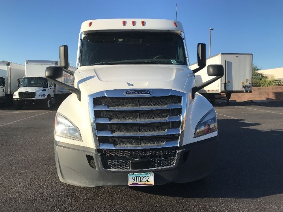 Day Cab Tractor-Heavy Duty Tractors-Freightliner-2020-T12664ST-Phoenix-AZ-279,169\n\t\tmiles-$ 63,500 - Image 2