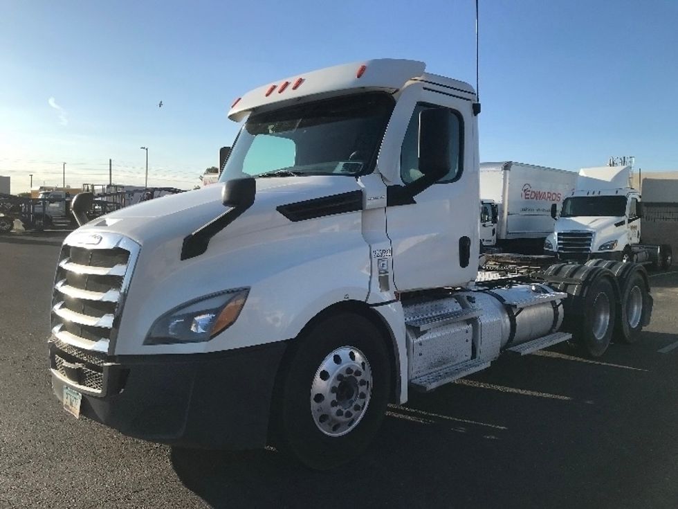 Day Cab Tractor-Heavy Duty Tractors-Freightliner-2020-T12664ST-Phoenix-AZ-279,169\n\t\tmiles-$ 63,500 - Image 3