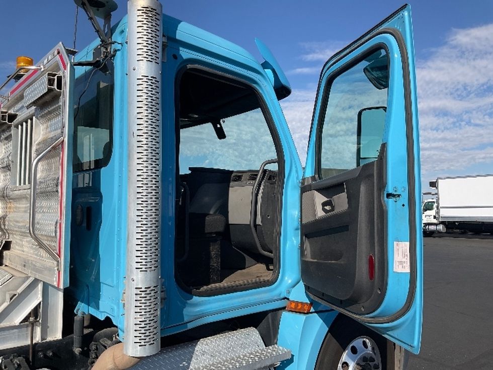 Day Cab Tractor-Heavy Duty Tractors-Freightliner-2020-T12664ST-Phoenix-AZ-285,547\n\t\tmiles-$ 59,000 - Image 12