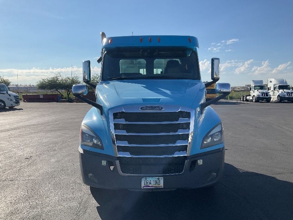 Day Cab Tractor-Heavy Duty Tractors-Freightliner-2020-T12664ST-Phoenix-AZ-285,547\n\t\tmiles-$ 59,000 - Image 2