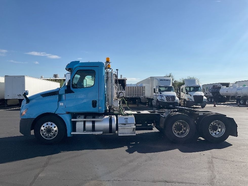 Day Cab Tractor-Heavy Duty Tractors-Freightliner-2020-T12664ST-Phoenix-AZ-285,547\n\t\tmiles-$ 59,000 - Image 4