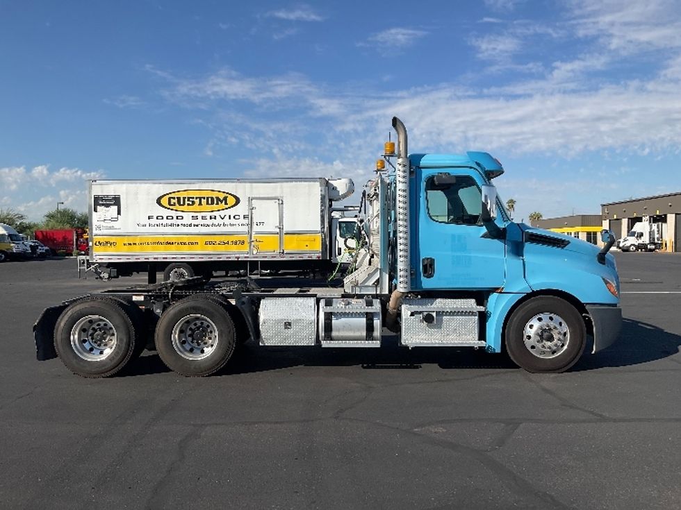 Day Cab Tractor-Heavy Duty Tractors-Freightliner-2020-T12664ST-Phoenix-AZ-285,547\n\t\tmiles-$ 59,000 - Image 8