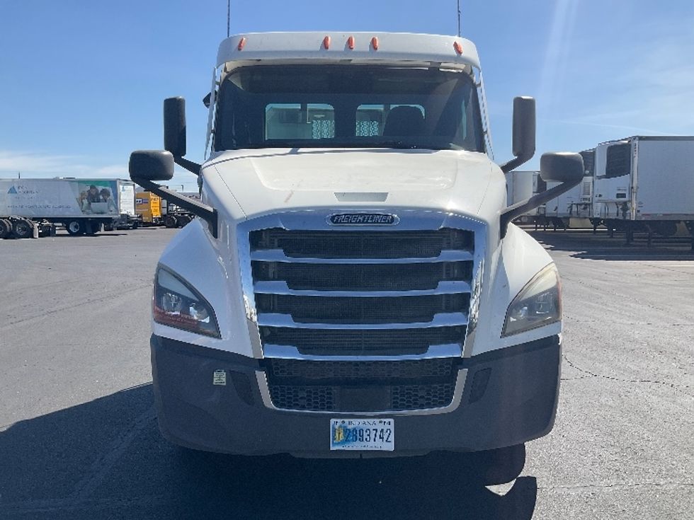 Day Cab Tractor-Heavy Duty Tractors-Freightliner-2020-T12664ST-Phoenix-AZ-308,716\n\t\tmiles-$ 60,000 - Image 2