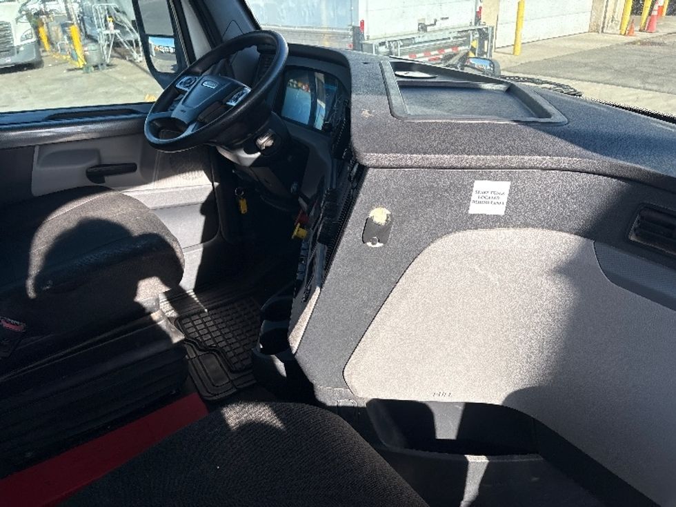 Day Cab Tractor-Heavy Duty Tractors-Freightliner-2020-T12664ST-Phoenix-AZ-325,985\n\t\tmiles-$ 59,000 - Image 14