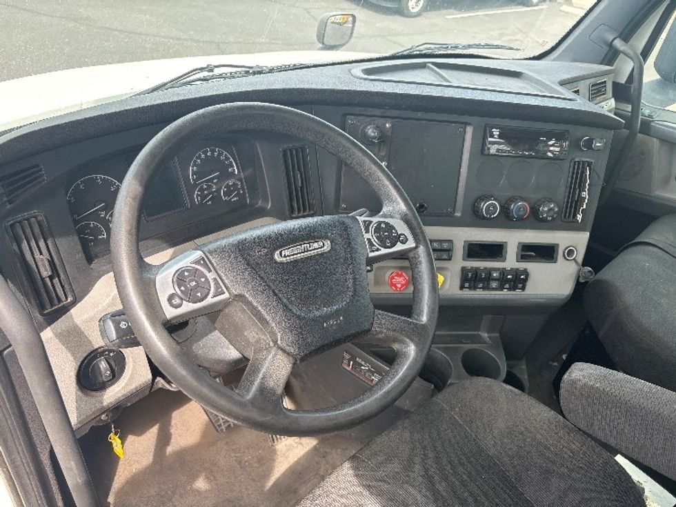 Day Cab Tractor-Heavy Duty Tractors-Freightliner-2020-T12664ST-Phoenix-AZ-366,249\n\t\tmiles-$ 56,750 - Image 10