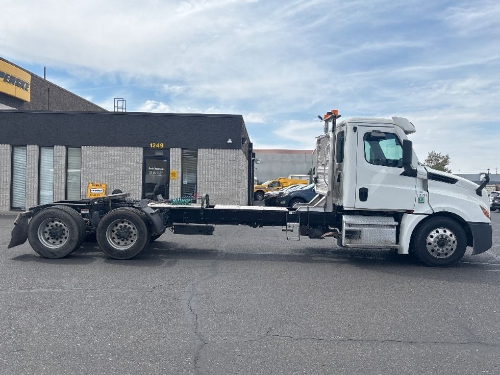 Day Cab Tractor-Heavy Duty Tractors-Freightliner-2020-T12664ST-Phoenix-AZ-366,249\n\t\tmiles-$ 56,750 - Image 8