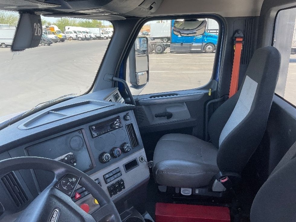 Day Cab Tractor-Heavy Duty Tractors-Freightliner-2020-T12664ST-Phoenix-AZ-420,677\n\t\tmiles-$ 48,500 - Image 11