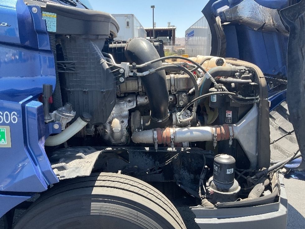 Day Cab Tractor-Heavy Duty Tractors-Freightliner-2020-T12664ST-Phoenix-AZ-420,677\n\t\tmiles-$ 48,500 - Image 15
