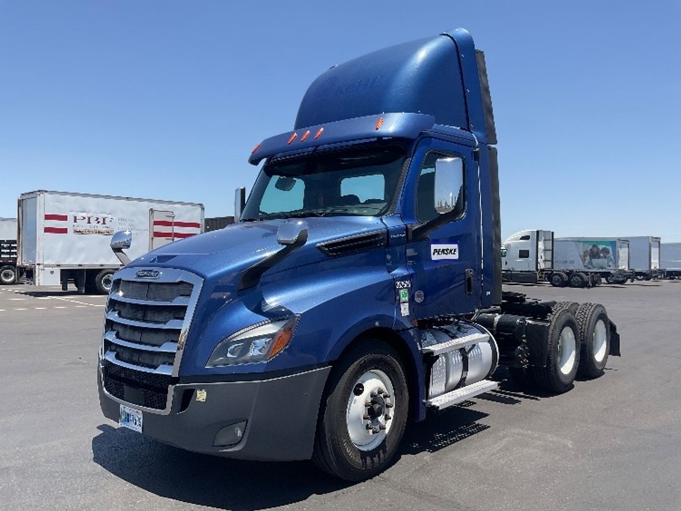 Day Cab Tractor-Heavy Duty Tractors-Freightliner-2020-T12664ST-Phoenix-AZ-420,677\n\t\tmiles-$ 48,500 - Image 3