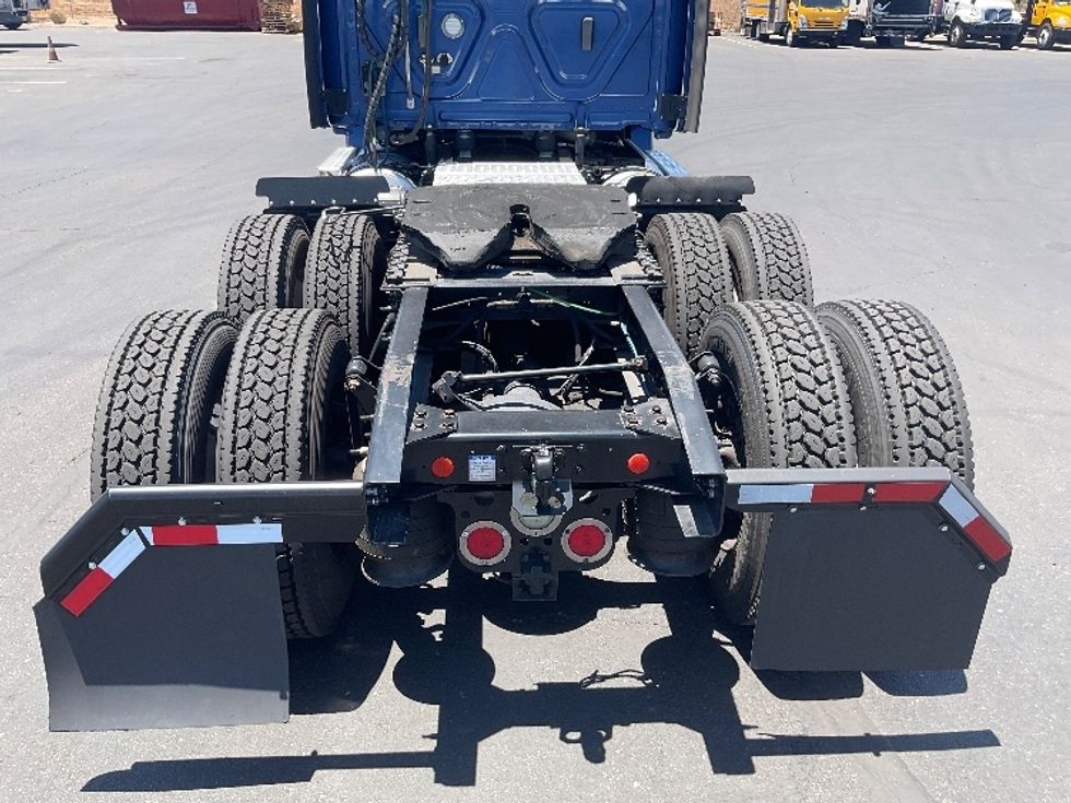 Day Cab Tractor-Heavy Duty Tractors-Freightliner-2020-T12664ST-Phoenix-AZ-420,677\n\t\tmiles-$ 48,500 - Image 6