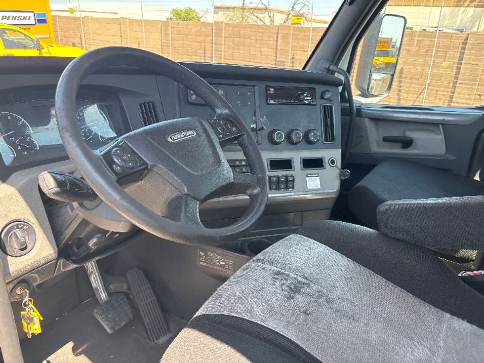 Day Cab Tractor-Heavy Duty Tractors-Freightliner-2020-T12664ST-Phoenix-AZ-436,494\n\t\tmiles-$ 44,000 - Image 10