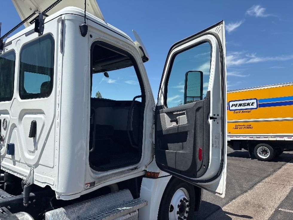 Day Cab Tractor-Heavy Duty Tractors-Freightliner-2020-T12664ST-Phoenix-AZ-436,494\n\t\tmiles-$ 44,000 - Image 12