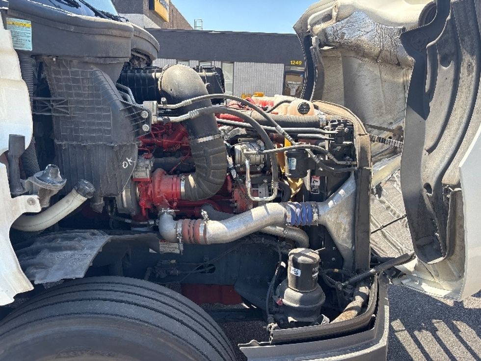 Day Cab Tractor-Heavy Duty Tractors-Freightliner-2020-T12664ST-Phoenix-AZ-436,494\n\t\tmiles-$ 44,000 - Image 15
