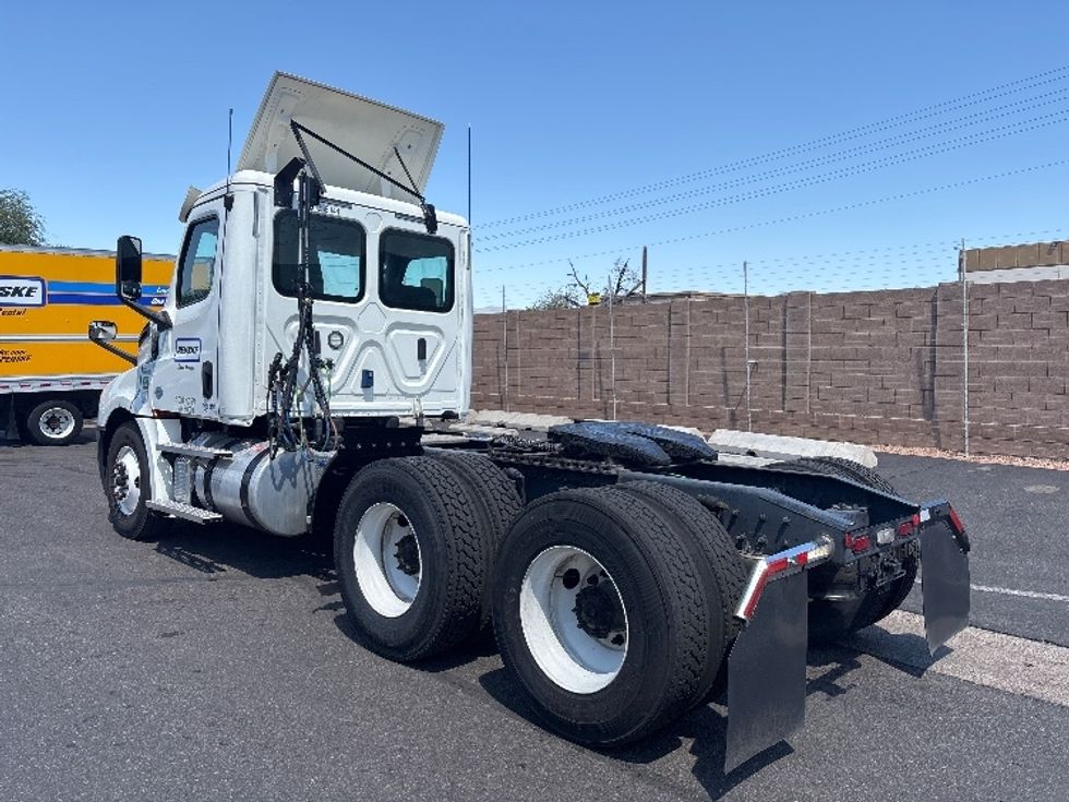 Day Cab Tractor-Heavy Duty Tractors-Freightliner-2020-T12664ST-Phoenix-AZ-436,494\n\t\tmiles-$ 44,000 - Image 5