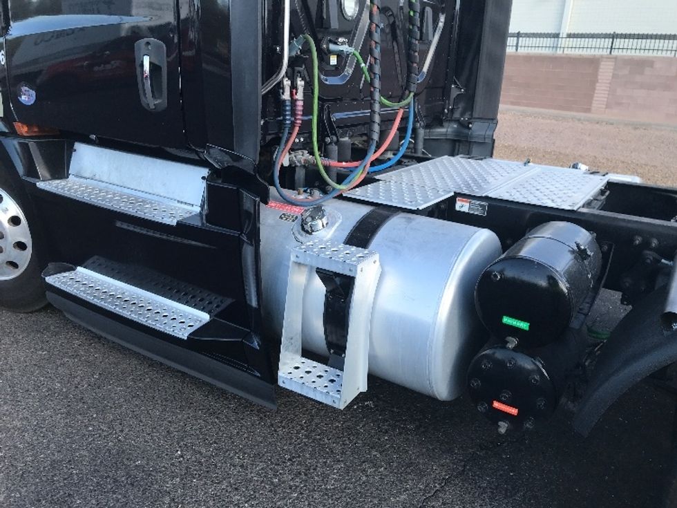 Day Cab Tractor-Heavy Duty Tractors-Freightliner-2020-T12664ST-Phoenix-AZ-446,017\n\t\tmiles-$ 60,500 - Image 17