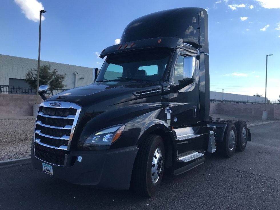 Day Cab Tractor-Heavy Duty Tractors-Freightliner-2020-T12664ST-Phoenix-AZ-446,017\n\t\tmiles-$ 60,500 - Image 3