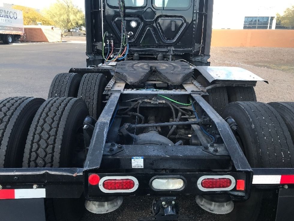 Day Cab Tractor-Heavy Duty Tractors-Freightliner-2020-T12664ST-Phoenix-AZ-446,017\n\t\tmiles-$ 60,500 - Image 6
